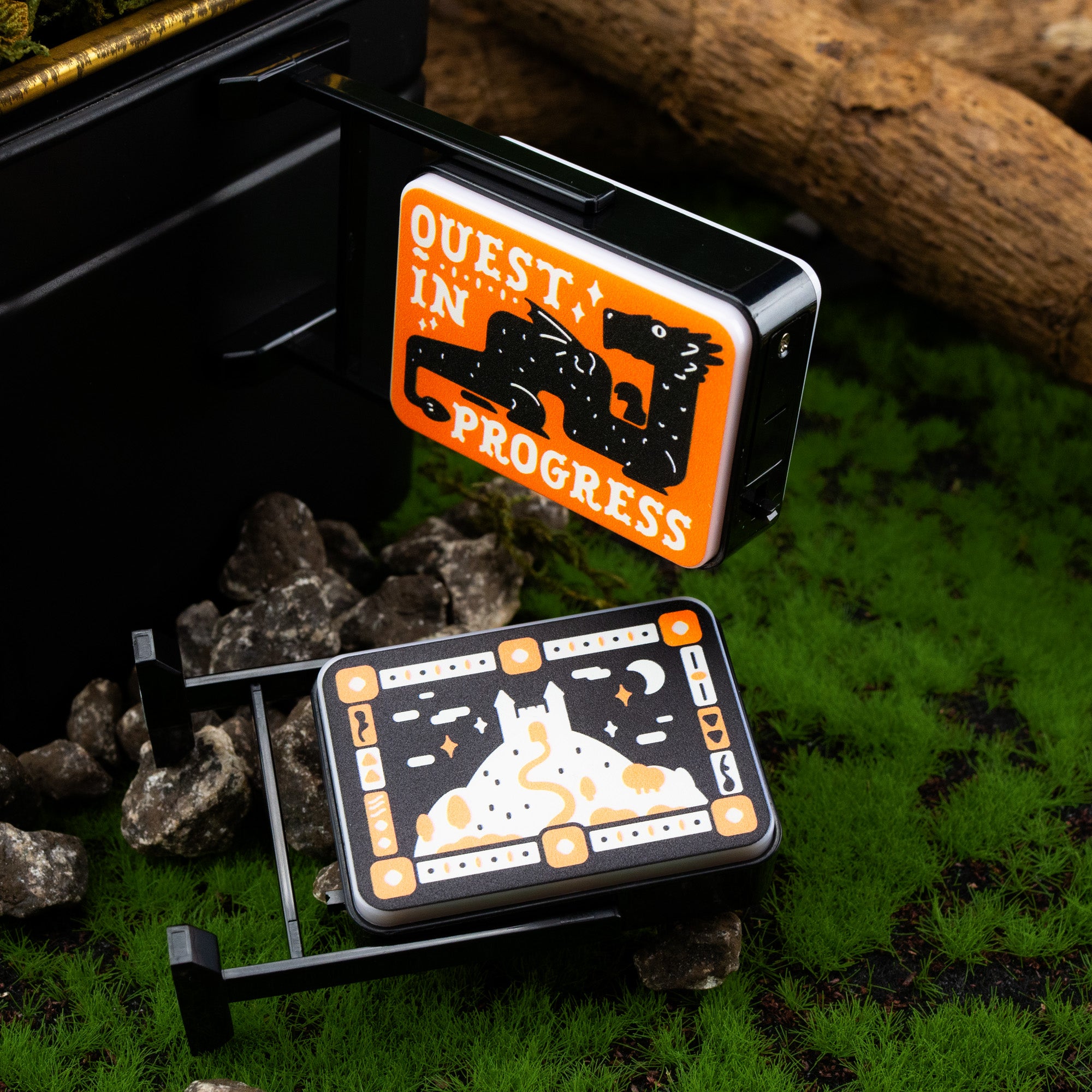 Quest in Progress Fridge Magnet Light